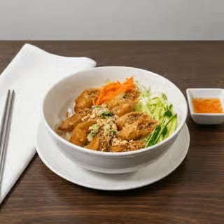 B6. Bún Chả Giò