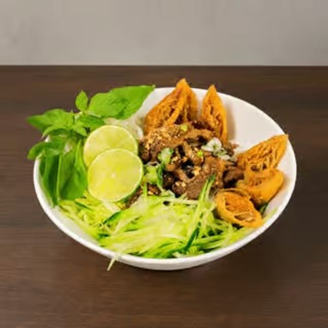 Bún Thịt Nướng Chả Giò.
